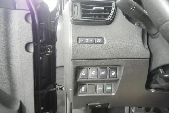 Photo of 2019 Magnetic Black Pearl Nissan Rogue