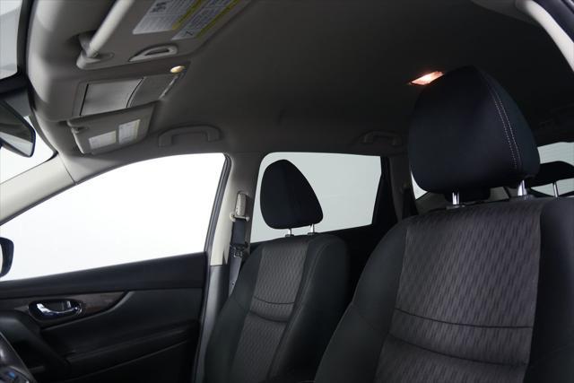 Photo of 2019 Magnetic Black Pearl Nissan Rogue