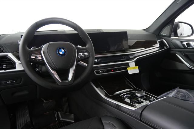 Photo of 2026 Black Sapphire Metallic BMW X5 PHEV