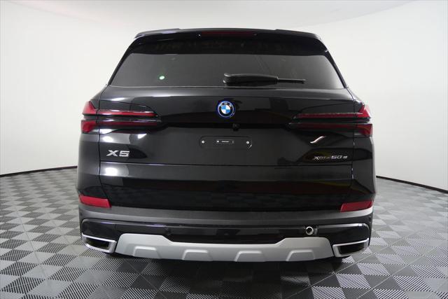 Photo of 2026 Black Sapphire Metallic BMW X5 PHEV
