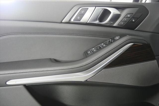 Photo of 2026 Black Sapphire Metallic BMW X5 PHEV