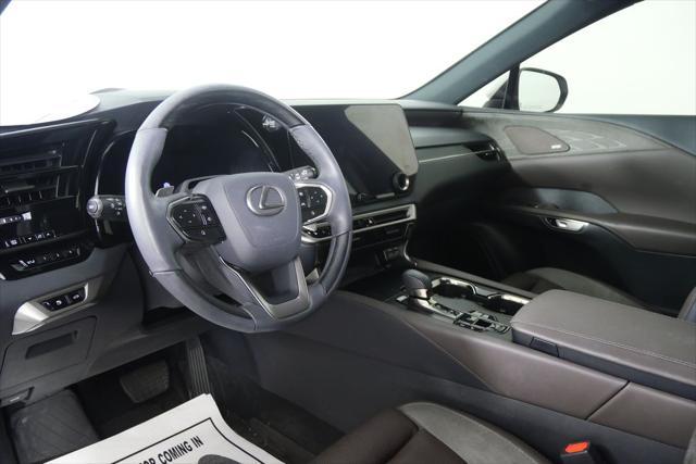 Photo of 2024 Eminent White Pearl Lexus RX 350
