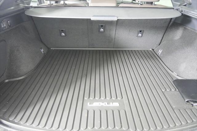 Photo of 2024 Eminent White Pearl Lexus RX 350