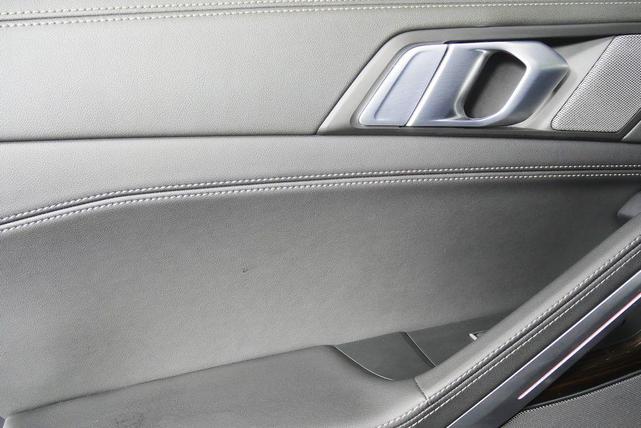 Photo of 2024 Carbon Black Metallic BMW X6