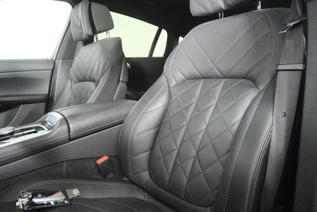 Photo of 2024 Carbon Black Metallic BMW X6