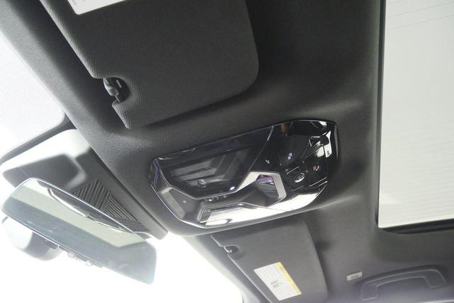Photo of 2024 Black Sapphire Metallic BMW 760