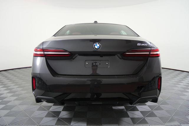 Photo of 2026 Dark Graphite Metallic BMW 530