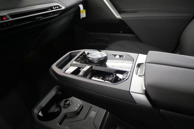 Photo of 2025 Mineral White Metallic BMW iX