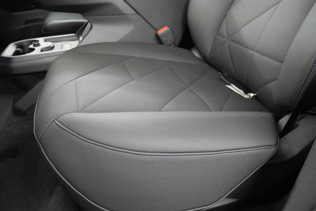 Photo of 2025 Mineral White Metallic BMW iX
