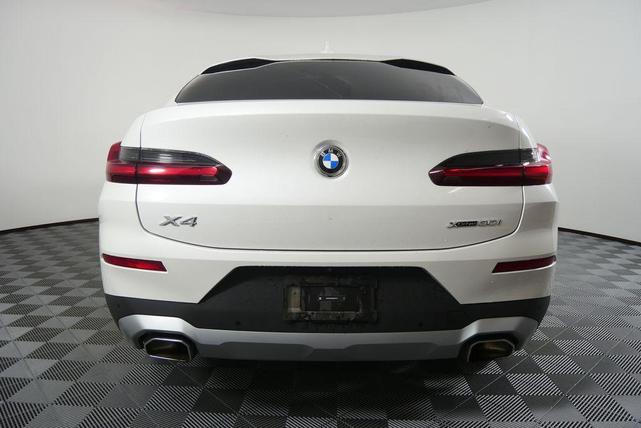 Photo of 2024 Mineral White Metallic BMW X4