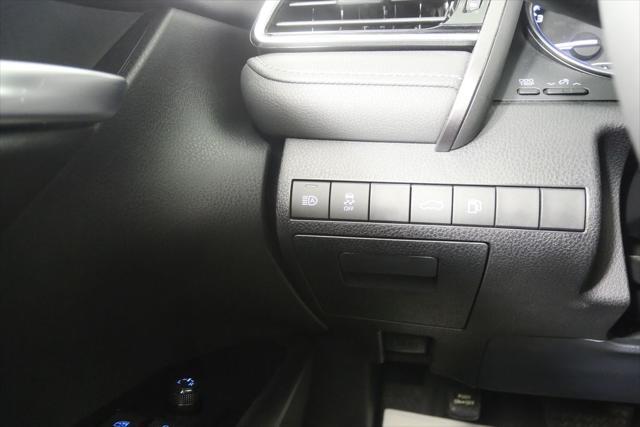 Photo of 2018 Celestial Silver Metallic Toyota Camry