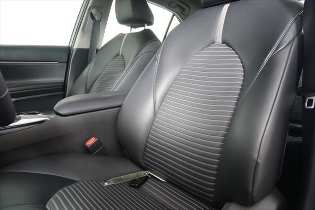 Photo of 2018 Celestial Silver Metallic Toyota Camry