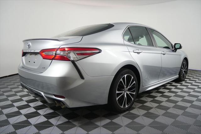 Photo of 2018 Celestial Silver Metallic Toyota Camry