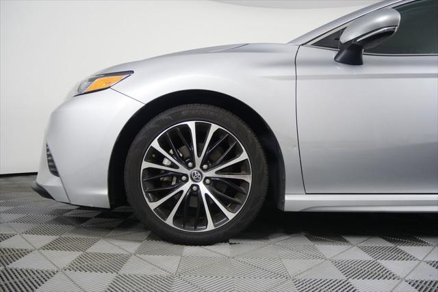 Photo of 2018 Celestial Silver Metallic Toyota Camry