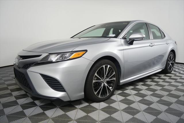 Photo of 2018 Celestial Silver Metallic Toyota Camry