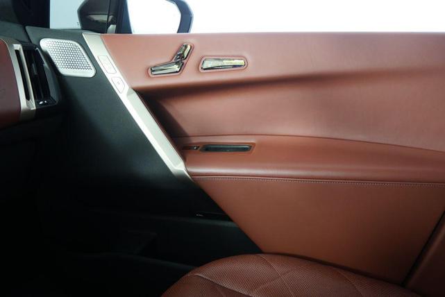 Photo of 2024 Storm Bay Metallic BMW iX
