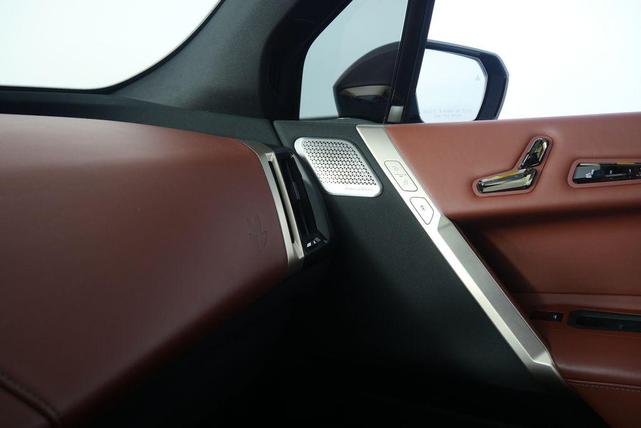 Photo of 2024 Storm Bay Metallic BMW iX