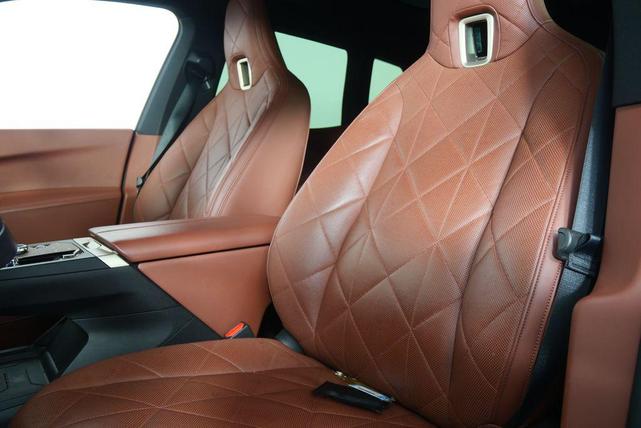 Photo of 2024 Storm Bay Metallic BMW iX
