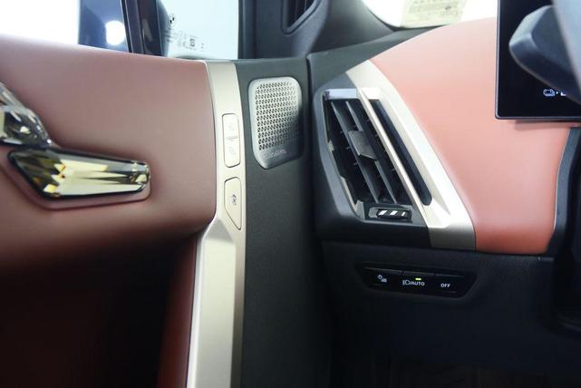 Photo of 2024 Storm Bay Metallic BMW iX
