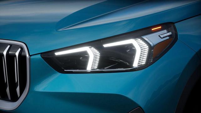 Photo of 2025 Blue BMW X1