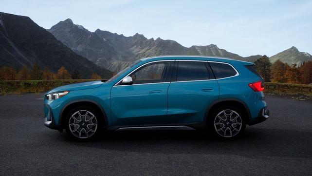 Photo of 2025 Blue BMW X1