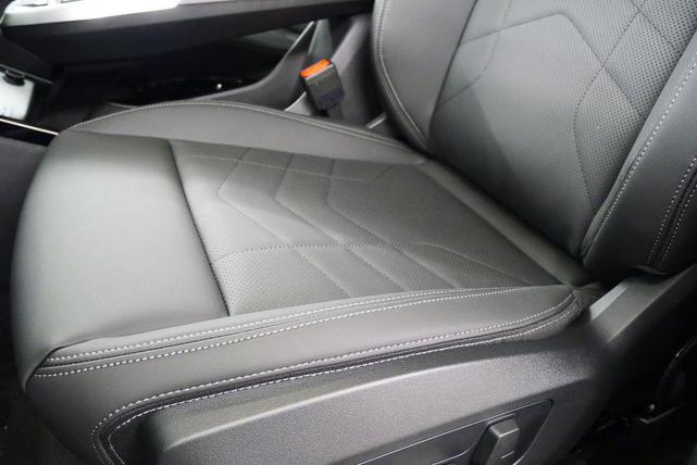 Photo of 2025 Blue BMW X1