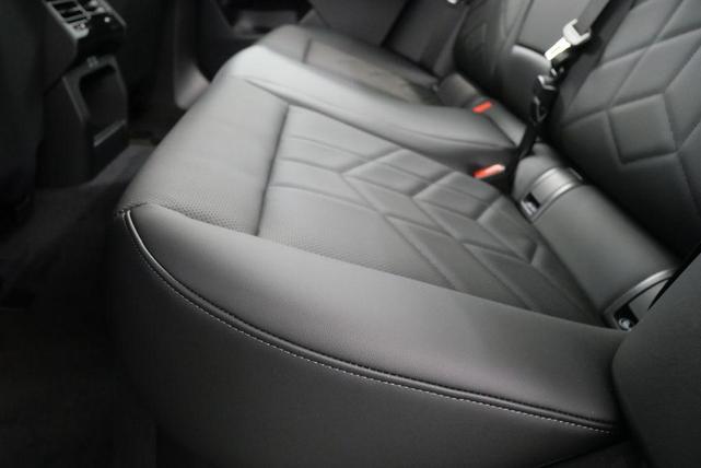 Photo of 2025 Mineral White Metallic BMW i5