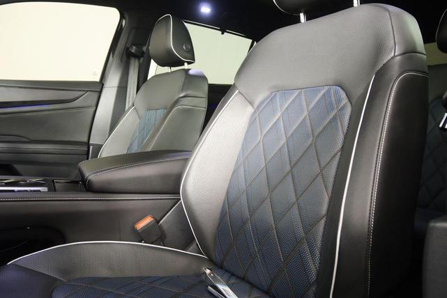 Photo of 2024 Deep Black Volkswagen Atlas Cross Sport