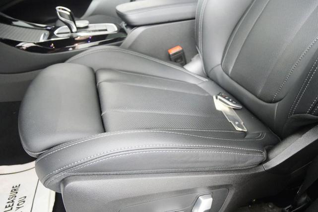 Photo of 2023 Skyscraper Gray Metallic BMW X3