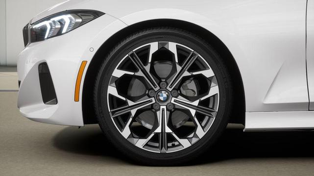 Photo of 2026 Mineral White Metallic BMW 330