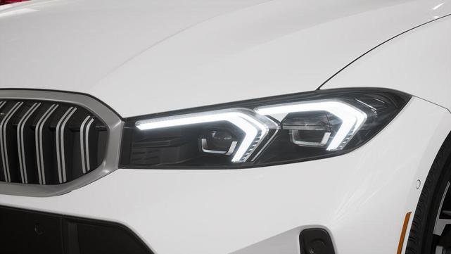 Photo of 2026 Alpine White BMW 330