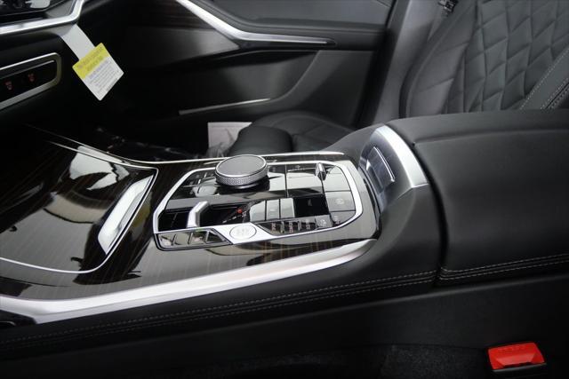 Photo of 2025 Skyscraper Grey Metallic BMW X7