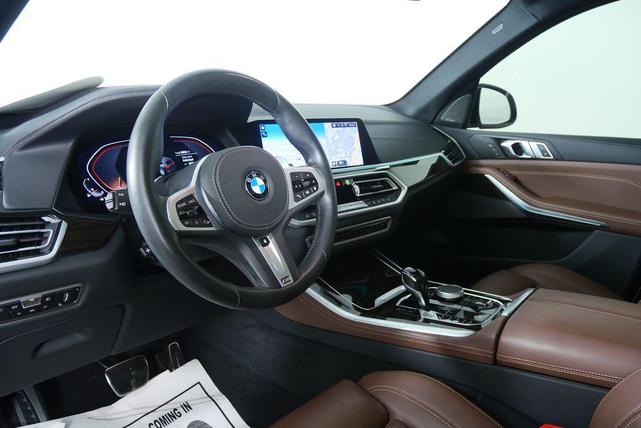 Photo of 2021 Mineral White Metallic BMW X5
