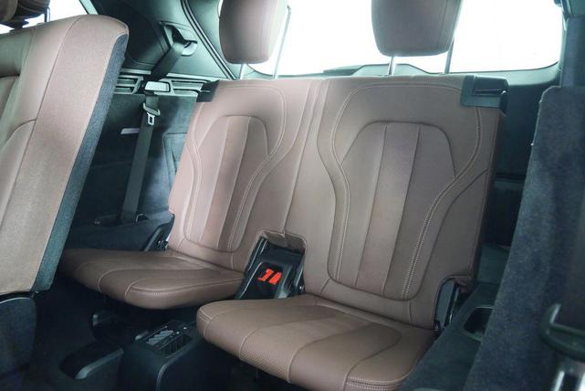 Photo of 2021 Mineral White Metallic BMW X5