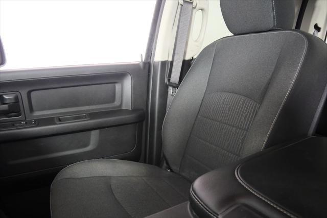 Photo of 2022 Diamond Black Crystal Pearlcoat RAM 1500