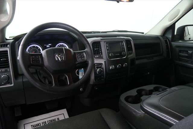 Photo of 2022 Diamond Black Crystal Pearlcoat RAM 1500
