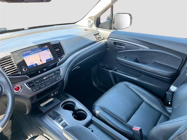 Photo of 2023 Crystal Black Pearl Honda Ridgeline