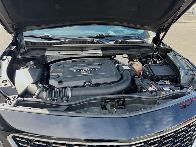 Photo of 2020 Stellar Black Metallic Cadillac XT4
