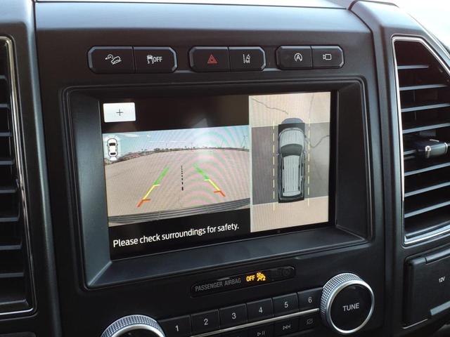 Photo of 2021 Agate Black Metallic Ford Expedition