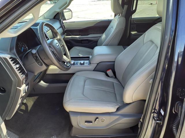 Photo of 2021 Agate Black Metallic Ford Expedition