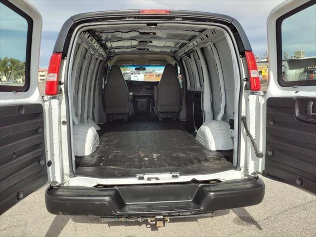 Photo of 2024 Summit White Chevrolet Express 2500