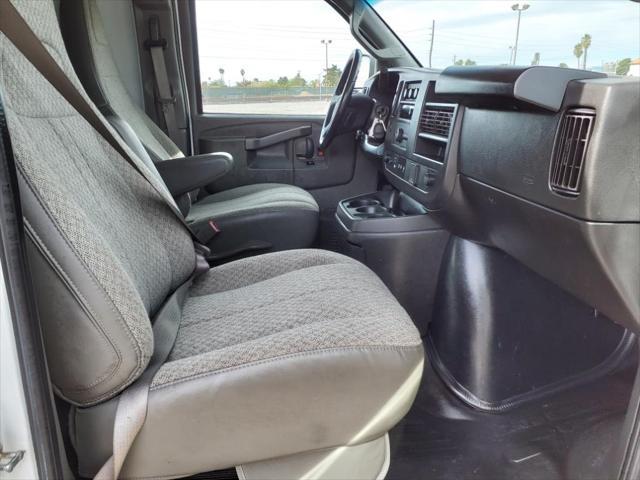 Photo of 2024 Summit White Chevrolet Express 2500