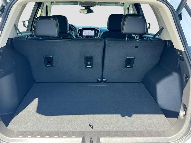 Photo of 2024 Summit White GMC Terrain