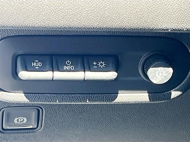 Photo of 2024 Summit White GMC Terrain