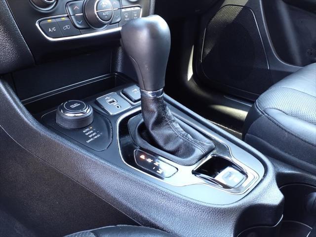 Photo of 2020 Slate Blue Pearlcoat Jeep Cherokee