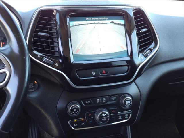 Photo of 2020 Slate Blue Pearlcoat Jeep Cherokee