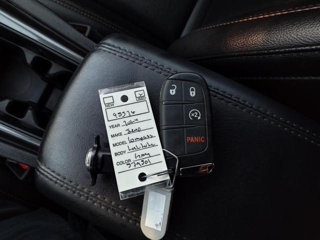 Photo of 2024 Gray Jeep Compass