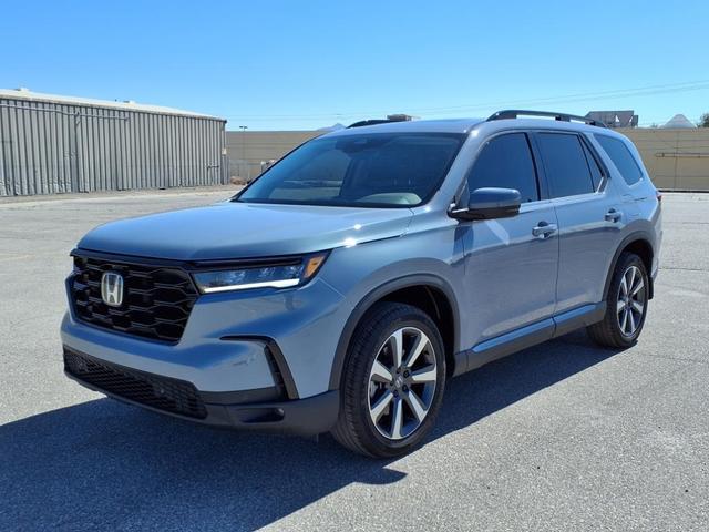 Photo of 2024 Gray Honda Pilot