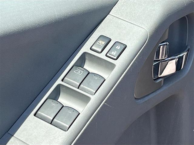 Photo of 2021 Magnetic Black Pearl Nissan Frontier