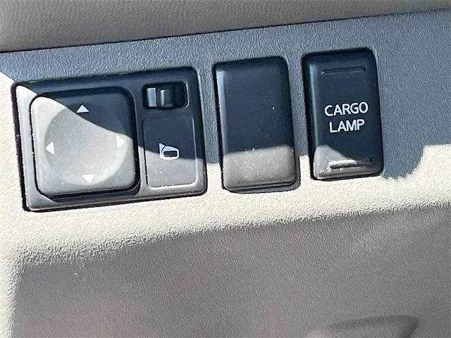 Photo of 2021 Magnetic Black Pearl Nissan Frontier